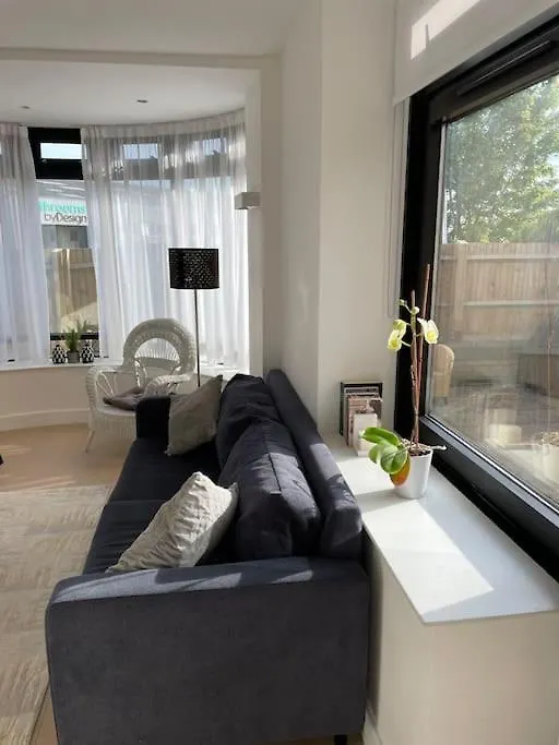 Entire Apartment In Brentford, West London.